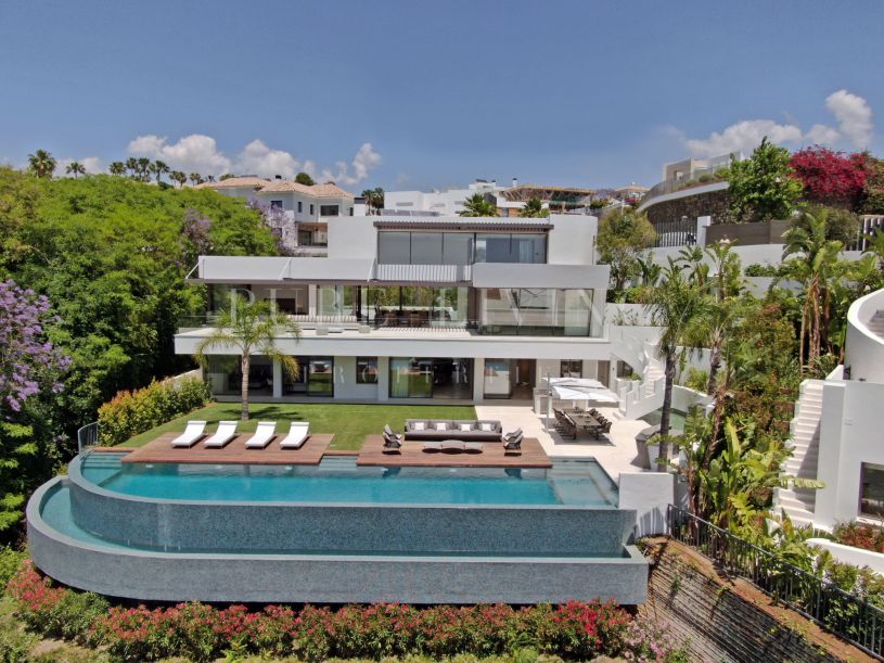 Villa neuve située dans le quartier résidentiel privilégié de La Quinta, Benahavis