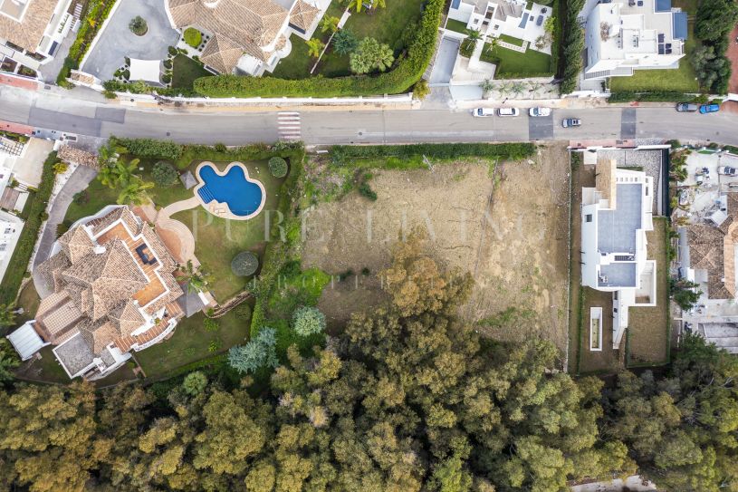 Terrain d'exception situé à Nueva Andalucía