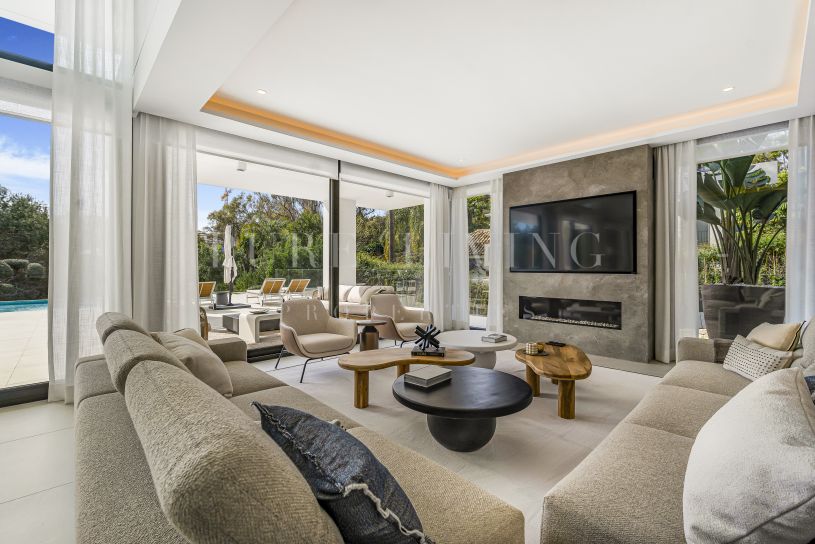 Nieuwe eigentijdse luxe villa aan de Golden Mile van Marbella – Panoramisch uitzicht, privézwembad en exclusiviteit.