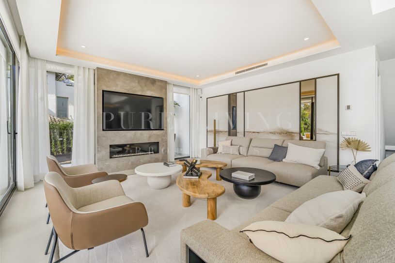 Nieuwe eigentijdse luxe villa aan de Golden Mile van Marbella – Panoramisch uitzicht, privézwembad en exclusiviteit.