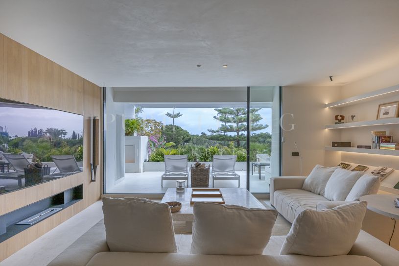 Espectacular apartamento de tres dormitorios en Las Terrazas de Las Lomas del Marbella Club