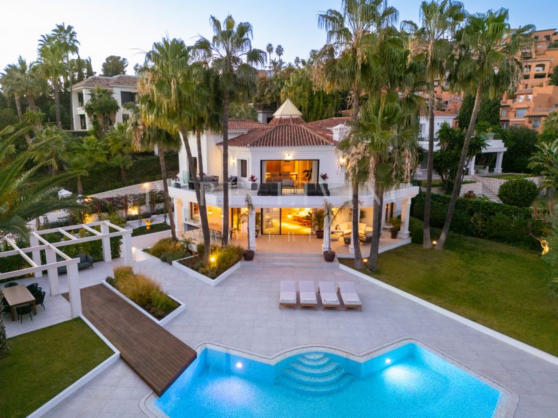 Indrukwekkende recent gerenoveerde villa met prachtig uitzicht in La Cerquilla