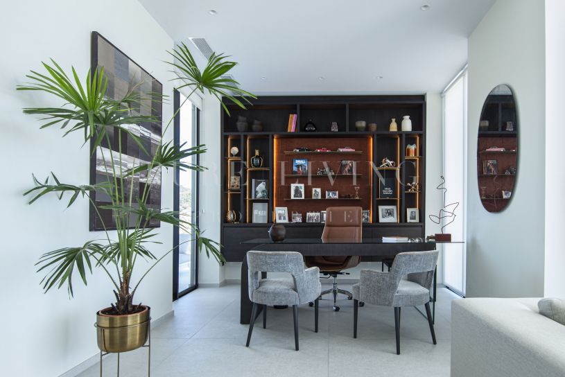 Impresionante Villa de 8 dormitorios con vistas panorámicas en La Panera, Nueva Milla de Oro