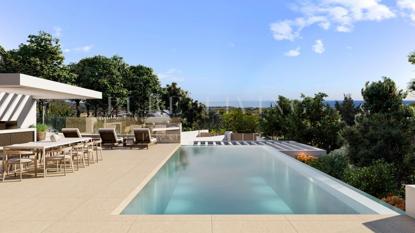 Exquisite villa with stunning sea views located in prime location, Altos de Los Monteros