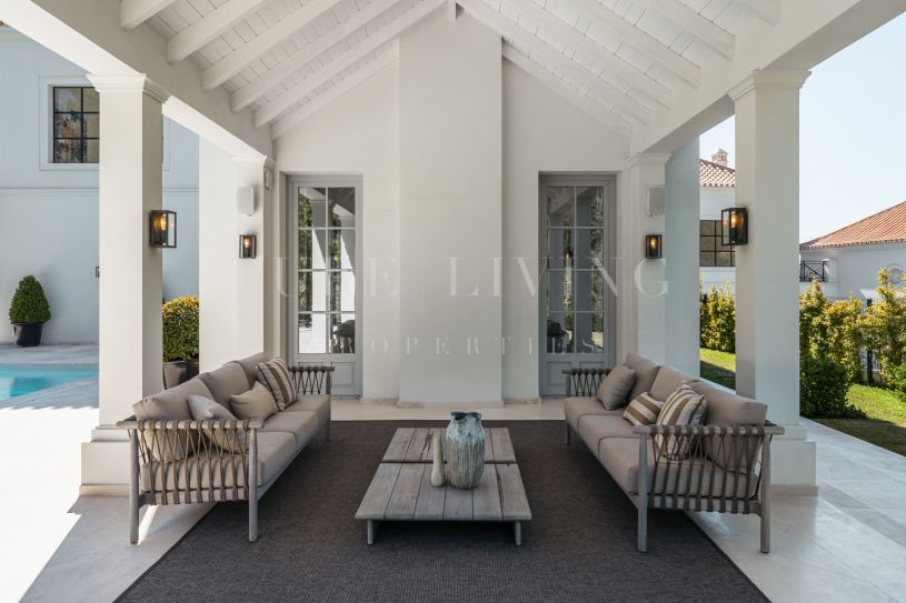 Exquisite residence with classical architecture in the Golf Valley, Nueva Andalucia