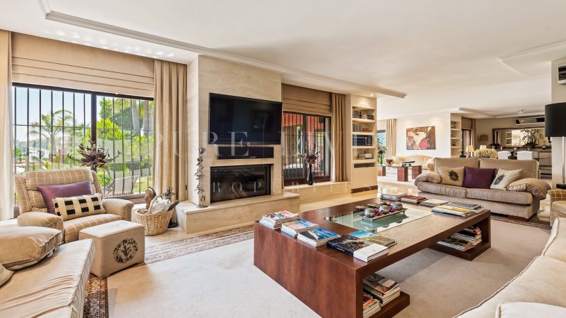 Villa te koop in Haza del Conde, Nueva Andalucia