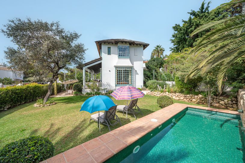 Elegant four bedroom villa located in a prestigious area