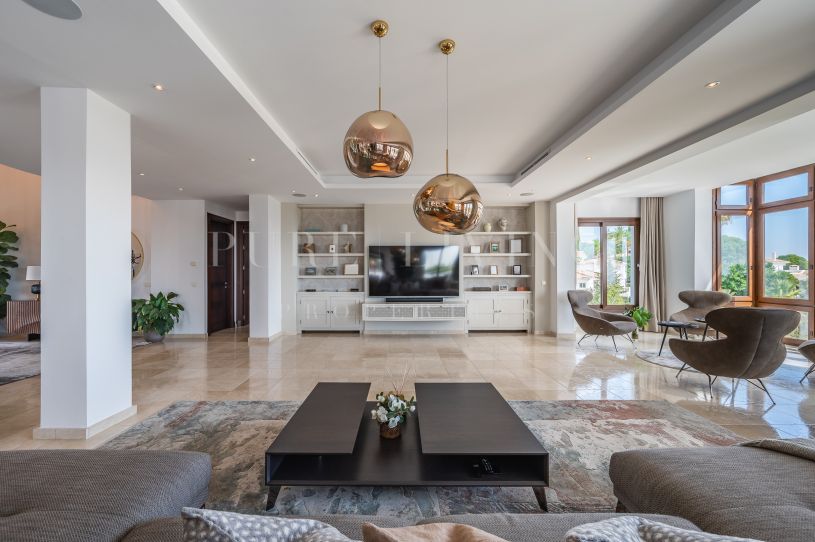 Modern 10 Bedroom Villa In Paraiso Alto, Estepona