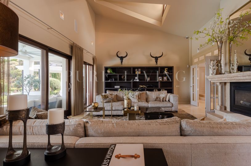 Impresionante villa familiar con impresionantes vistas panorámicas en El Herrojo Alto