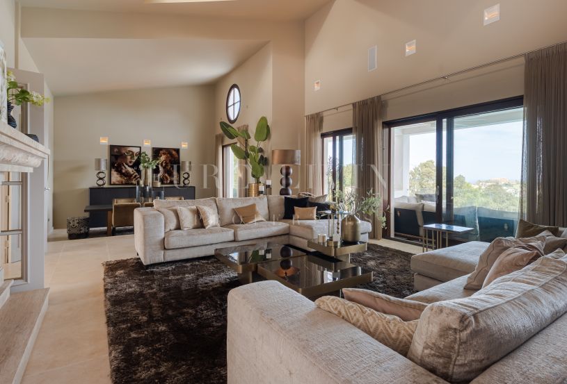 Impresionante villa familiar con impresionantes vistas panorámicas en El Herrojo Alto