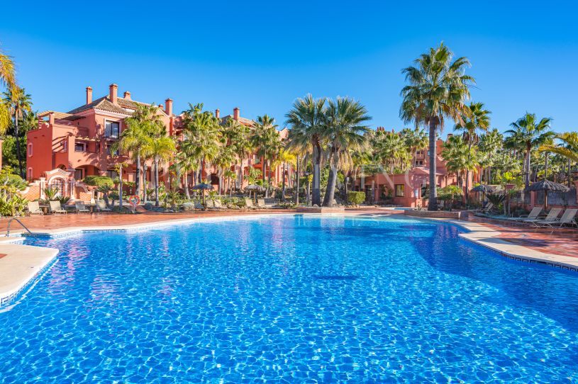 Élégant appartement de trois chambres à coucher situé dans un quartier privilégié à proximité de la plage