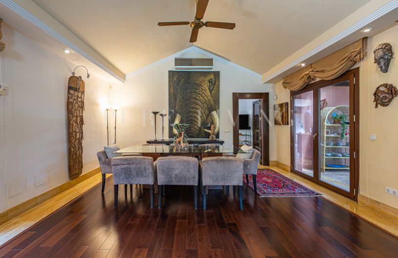 Villa exceptionnelle située dans le prestigieux quartier de Los Verdiales.