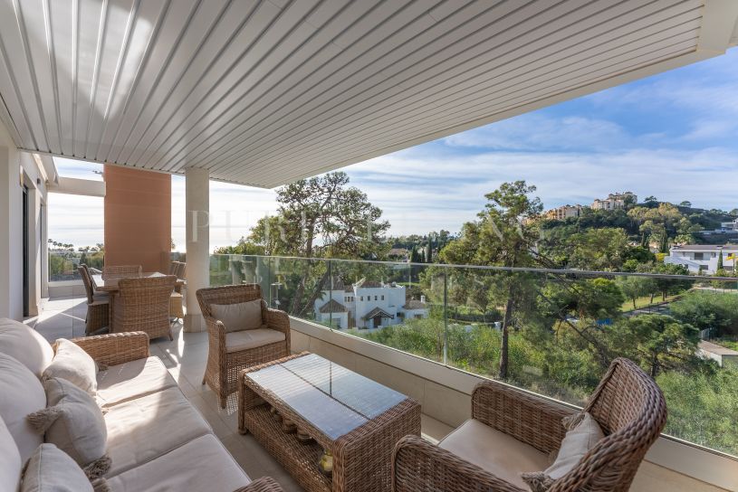 Gloednieuw appartement met spectaculair uitzicht in La Quinta, Benahavis