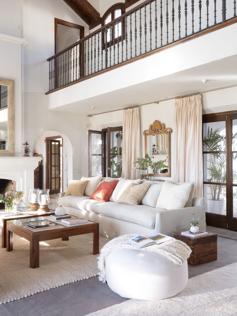 Prachtige villa met ongelooflijk panoramisch uitzicht gelegen in de bevoorrechte omgeving van El Madroñal, Benahavís