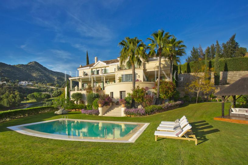 Espectacular villa de ensueño con vistas panorámicas en Marbella Club Golf Resort.