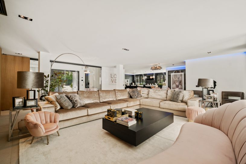 Indrukwekkende luxe villa op loopafstand van het strand