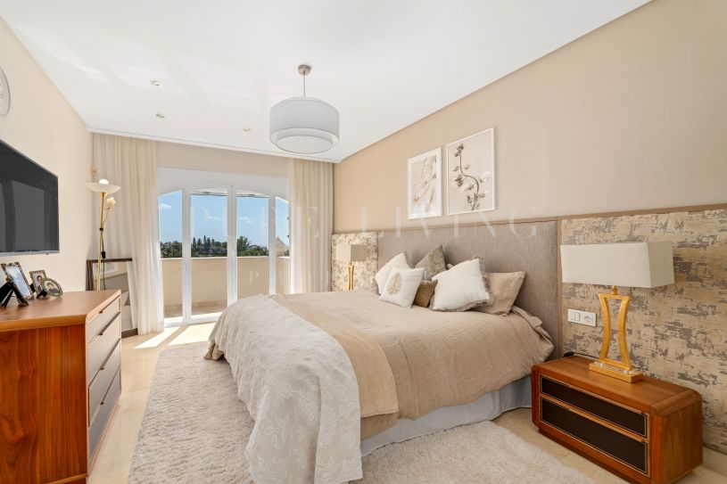 Luxe golfvilla met zeven slaapkamers in het prestigieuze Nueva Andalucia