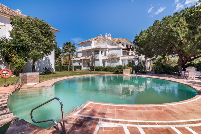 Apartamento en venta en Monte Paraiso, Marbella Golden Mile