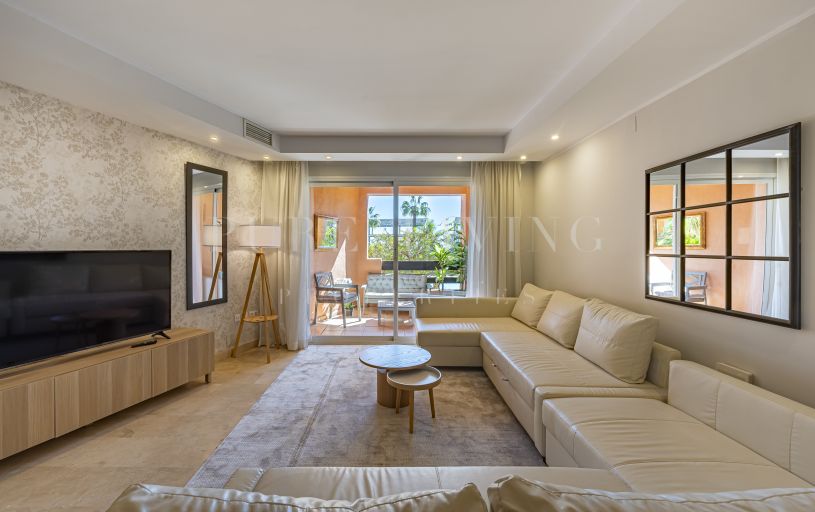 Impresionante apartamento de 3 dormitorios con fantásticas vistas a la piscina en Oasis de Marbella