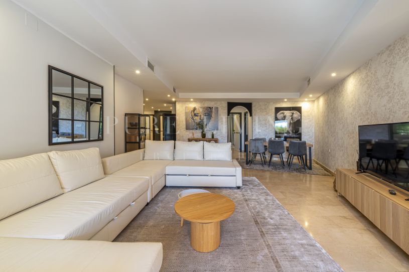 Impresionante apartamento de 3 dormitorios con fantásticas vistas a la piscina en Oasis de Marbella