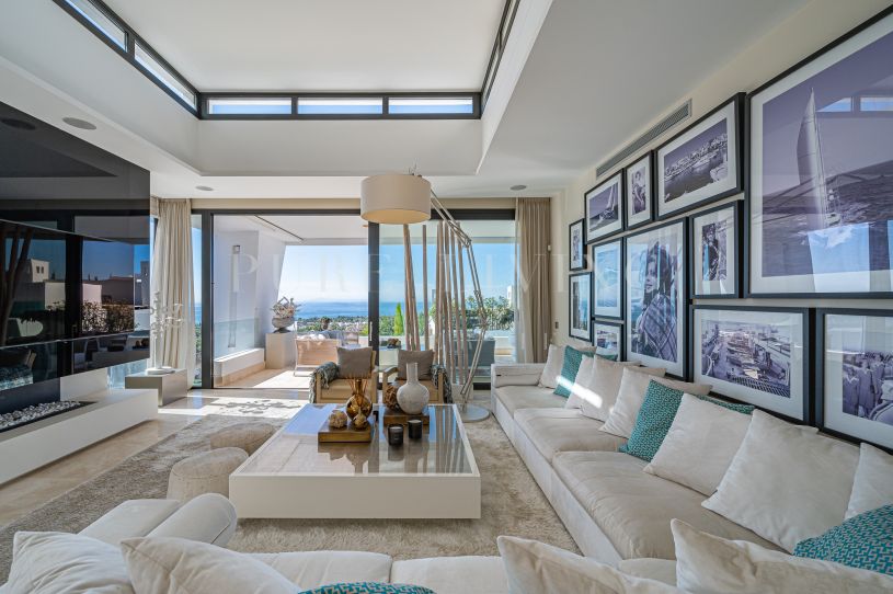Spectacular and exquisite unique three bedroom duplex for sale with panoramic sea views in Nagueles