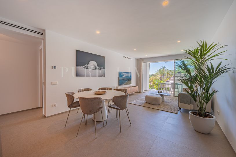 Superbe appartement de 3 chambres avec vue sur le jardin et la piscine à Marina Puente Romano