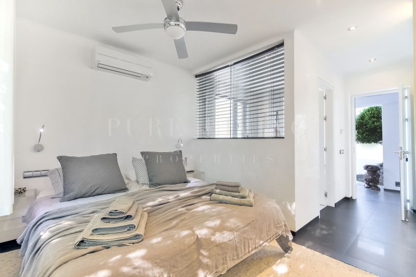 Stunning five bedroom villa in an exclusive area