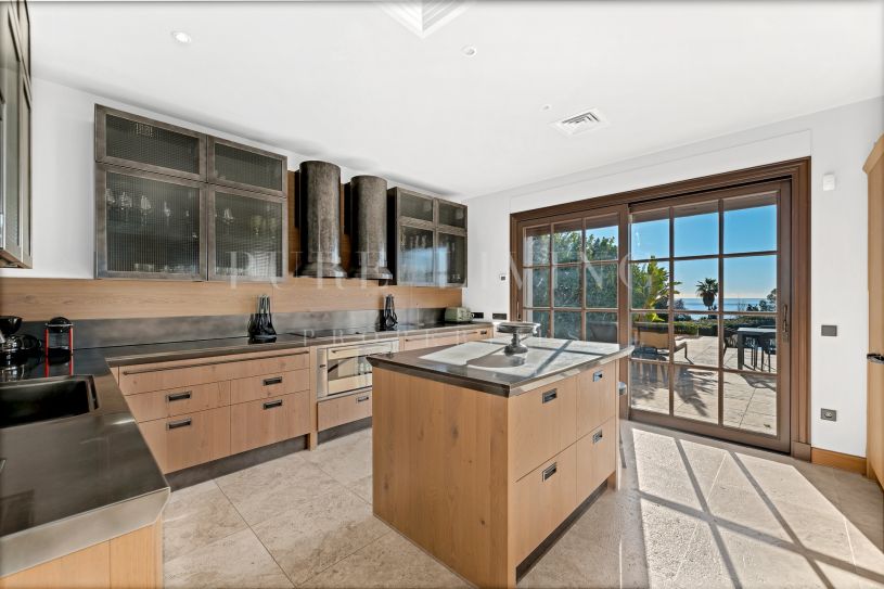 Spectaculaire villa met ongelooflijk uitzicht op zee in La Carolina