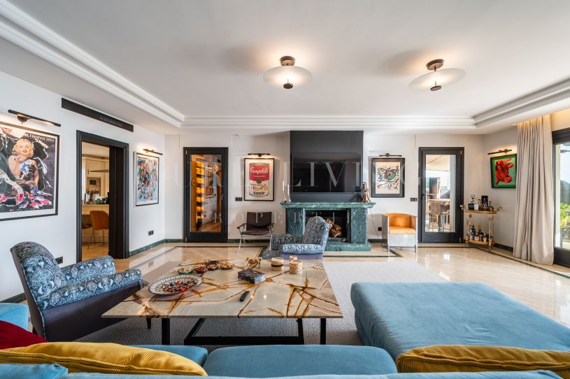 Spacieux penthouse en duplex de quatre chambres à coucher dans le Monte Paraiso Country Club