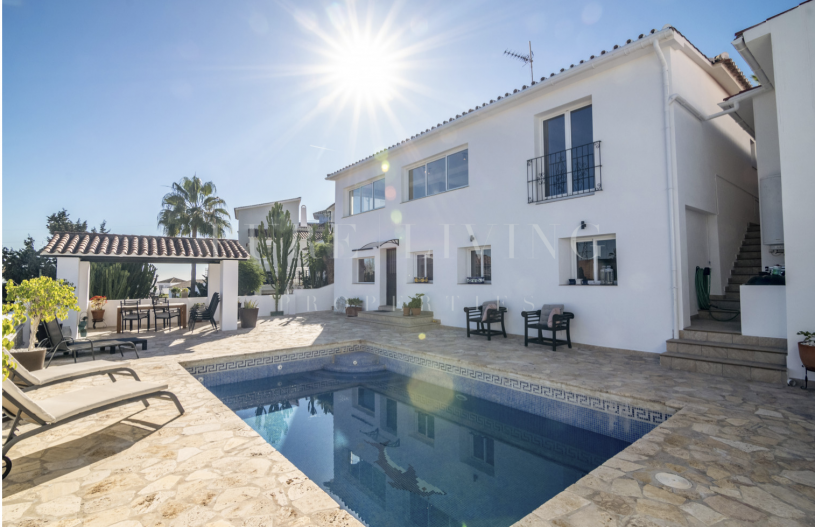 Renovated villa for sale in an unbeatable location