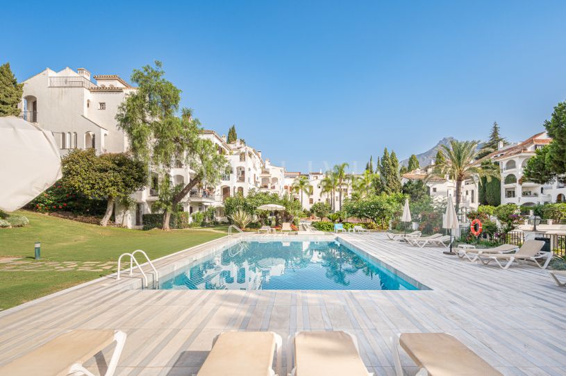 Moderno apartamento de tres dormitorios en el Señorío de Marbella.