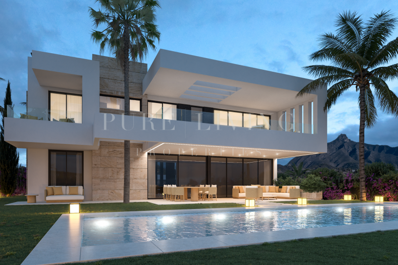 Espectacular villa de cinco dormitorios en venta con magníficas vistas en La Carolina, Milla de Oro de Marbella