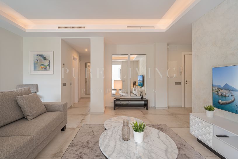 Elegante apartamento de dos dormitorios en el Señorío de Marbella.