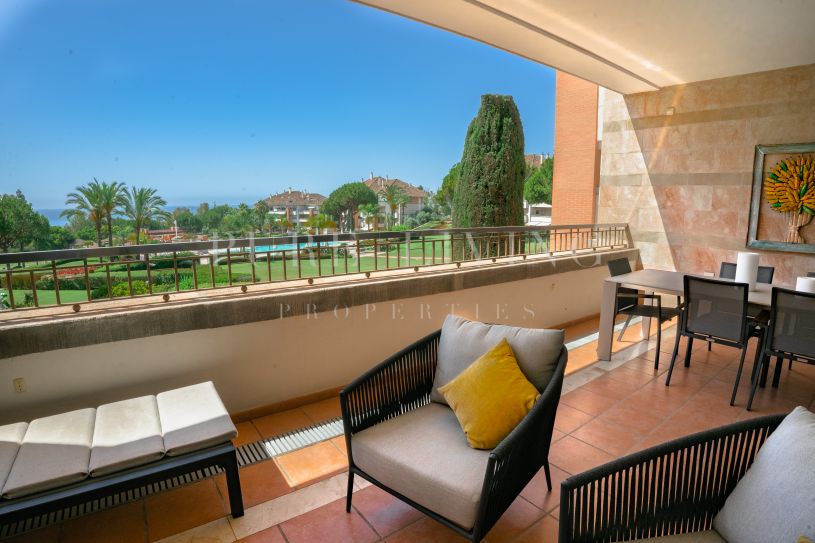 Villas and apartments for sale in Marbella