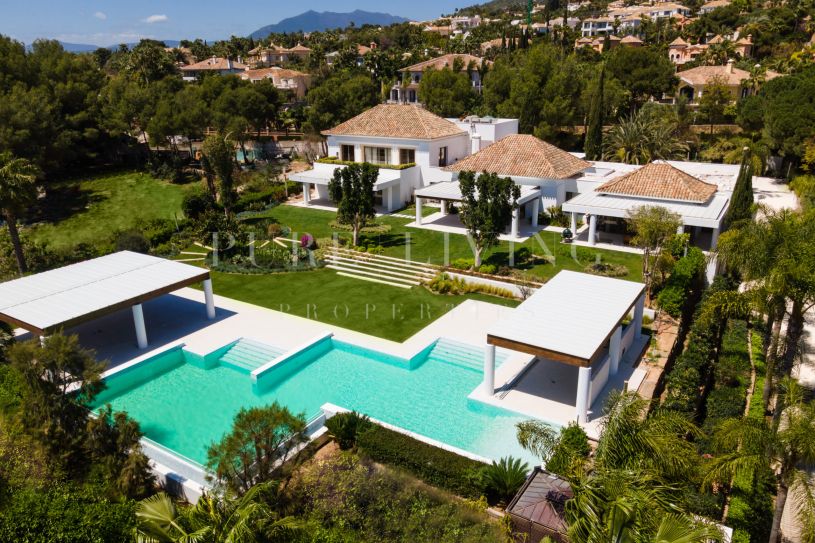 Outstanding seven bedroom mansion with panoramic sea views in La Quinta de Sierra Blanca