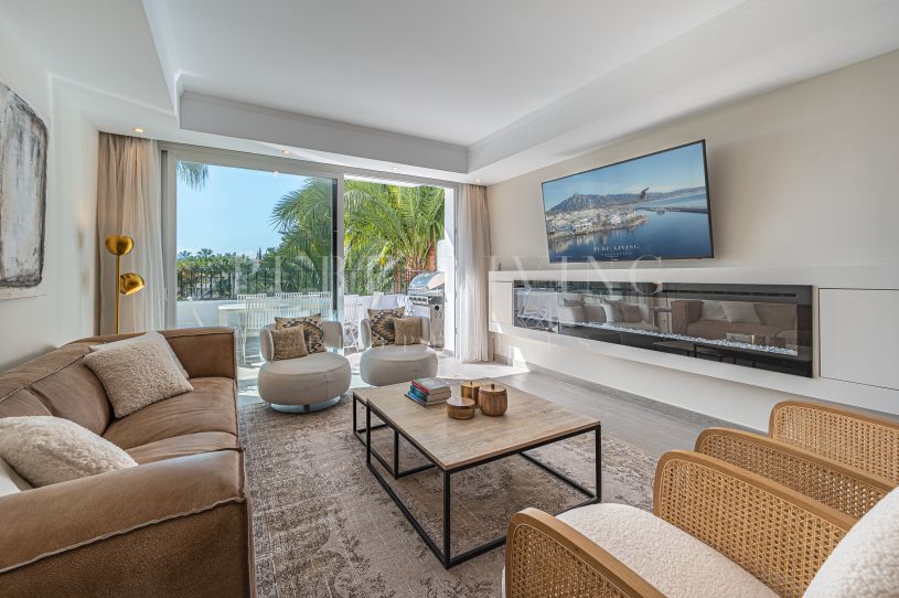 Duplex Penthouse voor korte termijn huur in Marina Puente Romano, Marbella Golden Mile