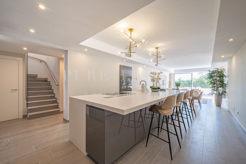 Duplex Penthouse voor korte termijn huur in Marina Puente Romano, Marbella Golden Mile