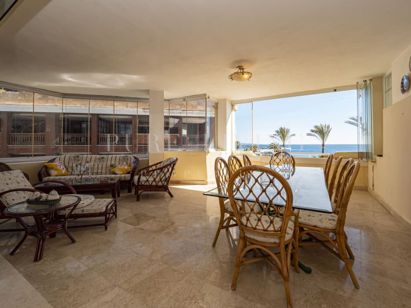 Spacious Front line beach Two bedroom Apartment with Stunning Sea views in La Herradura, Puerto Banus.