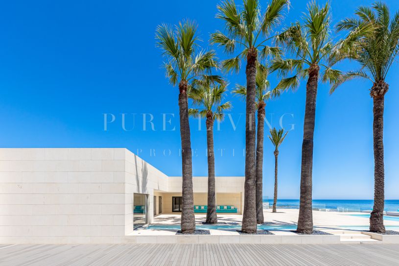 Spectacular frontline beach villa for sale on the Costa del Sol