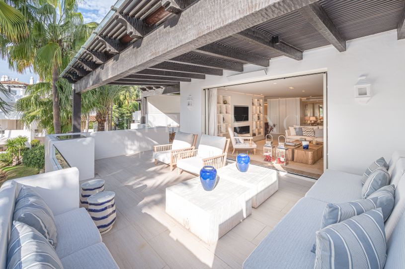 Impresionante Ático Dúplex en la lujosa Marina de Puente Romano.