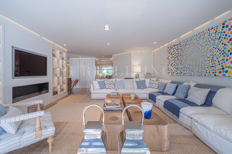 Impresionante Ático Dúplex en la lujosa Marina de Puente Romano.