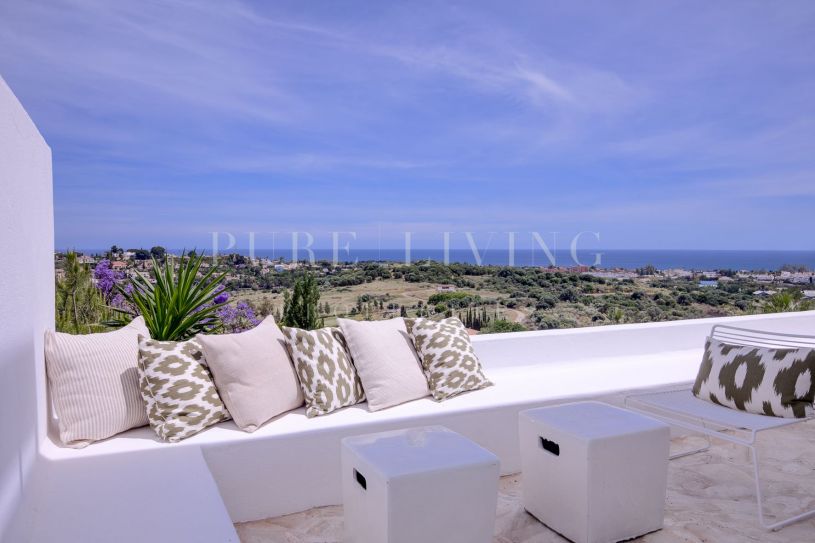 Maison de style méditerranéen avec vue sur la mer à Benahavis