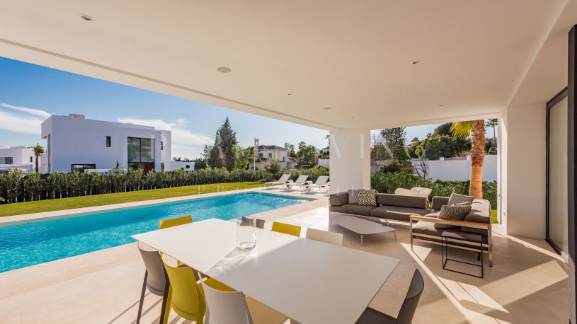 Belle villa dans un emplacement de choix dans le nouveau Golden Mile, Estepona