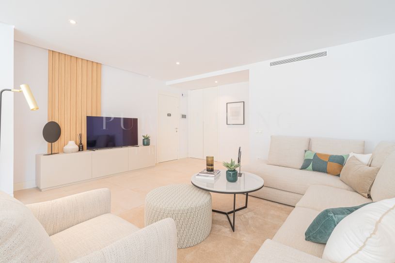 Apartamento de lujo de tres dormitorios en alquiler en Lomas del Rey