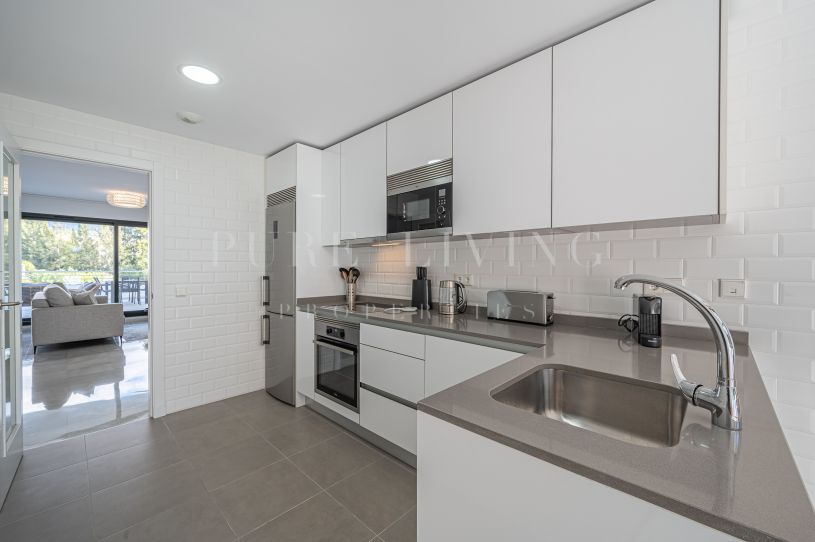 Uitstekende drie slaapkamer appartement gelegen in de nieuwe ontwikkeling Nazules, Golden Mile.