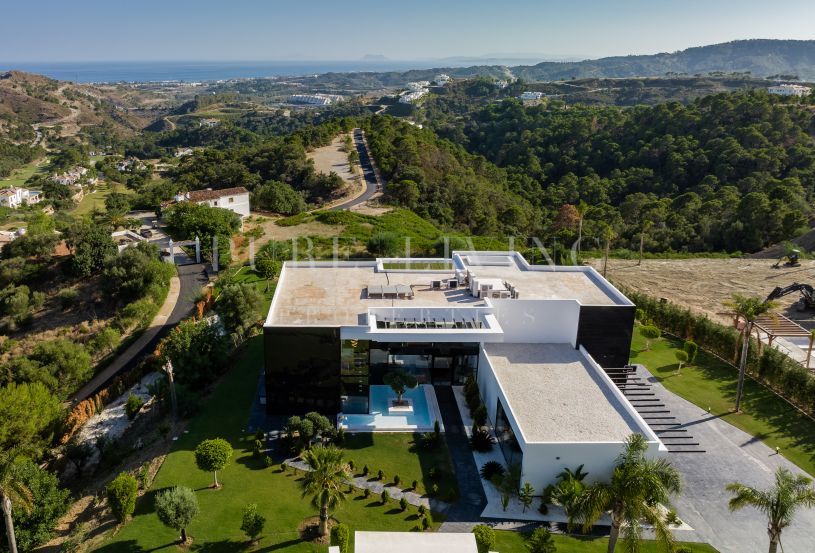 Superb villa in sought-after area.