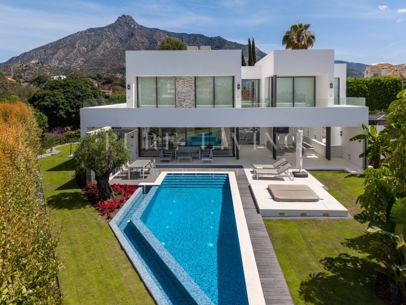 Elégante villa moderne dans un excellent Golden Mile