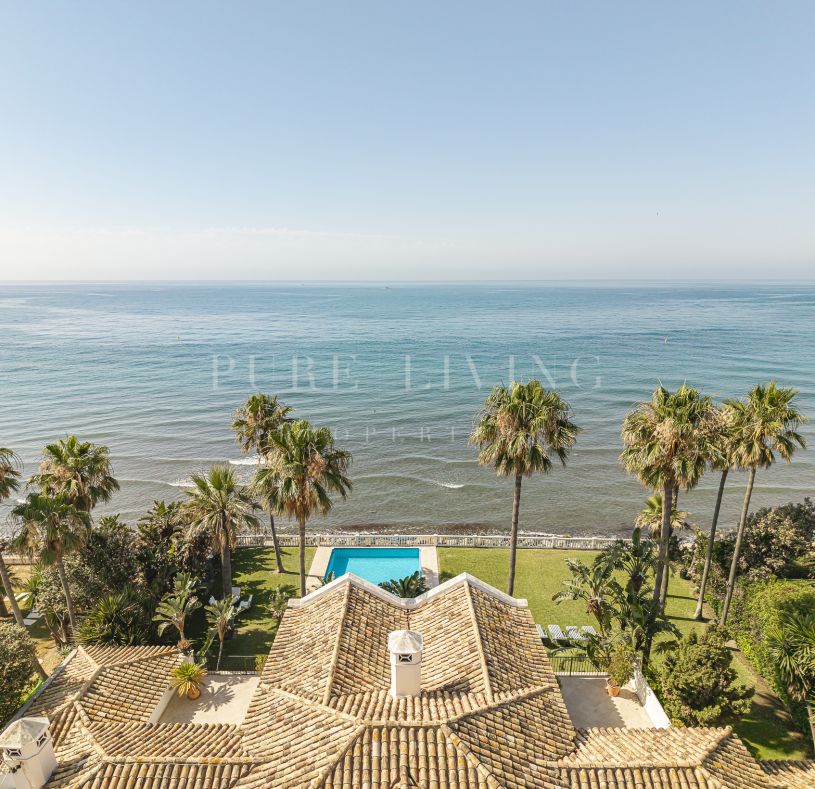 Magnifique domaine andalou classique en front de mer à Casasola, Estepona Est