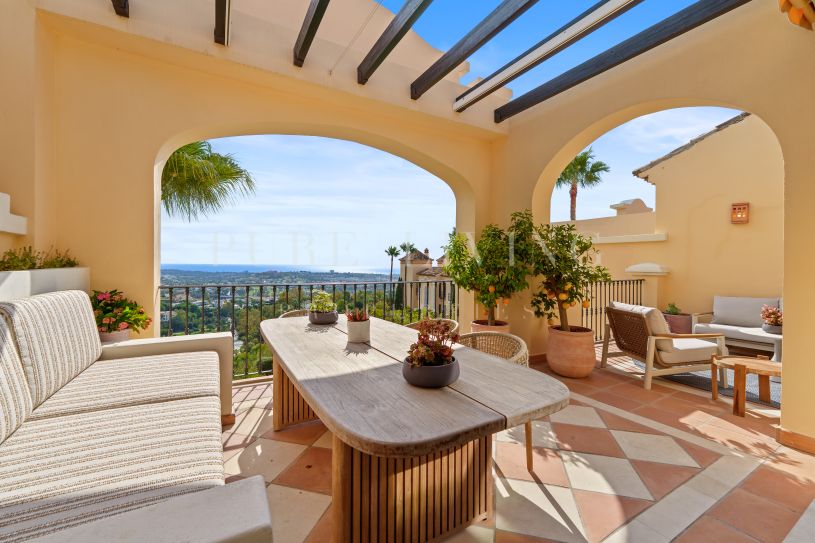 Spectacular Penthouse with Panoramic Views in La Quinta