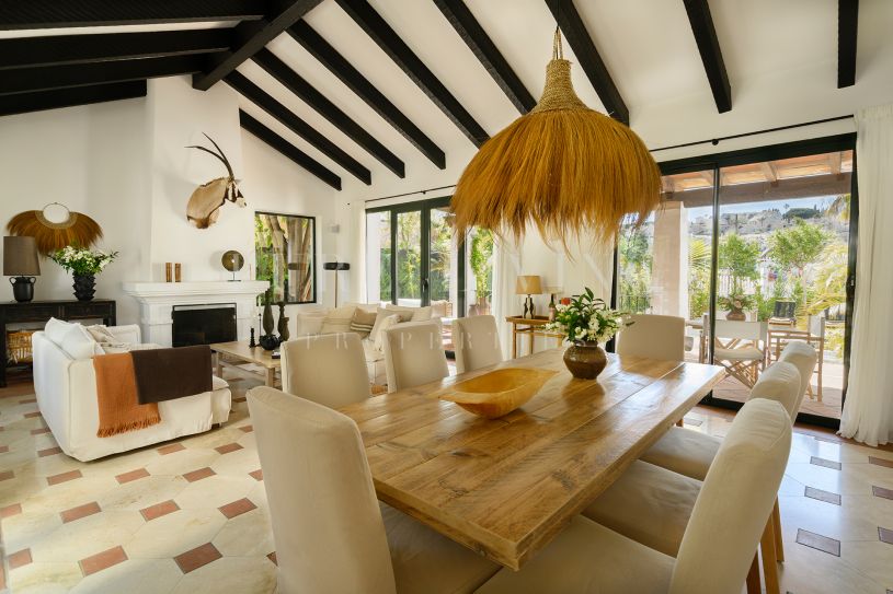 Villa Jasmina – Elegant Renovated Villa in El Paraíso, New Golden Mile